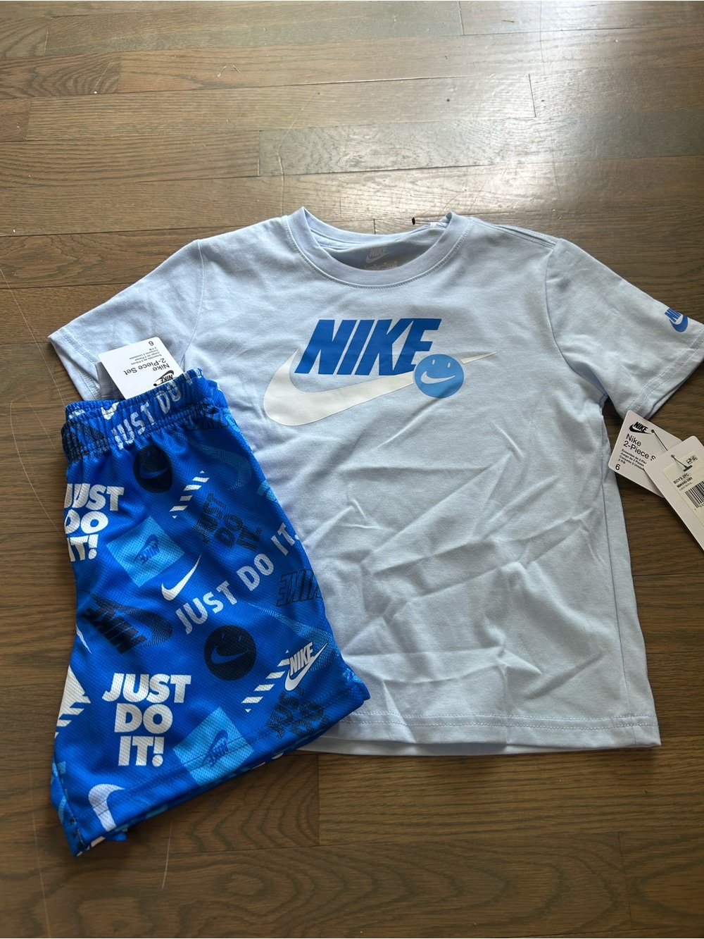 NWT Nike Boys Set size 6